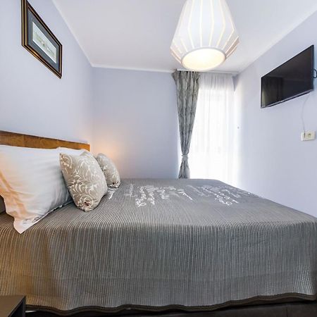 Ema 2Br Apt. In Old Town Centre Zara Esterno foto