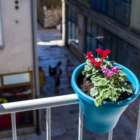 Ema 2Br Apt. In Old Town Centre Zara Esterno foto