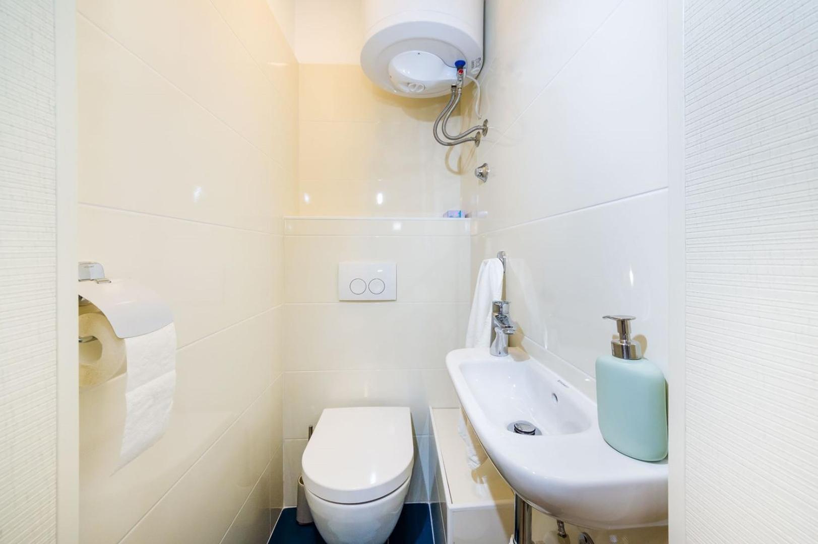 Ema 2Br Apt. In Old Town Centre Zara Esterno foto