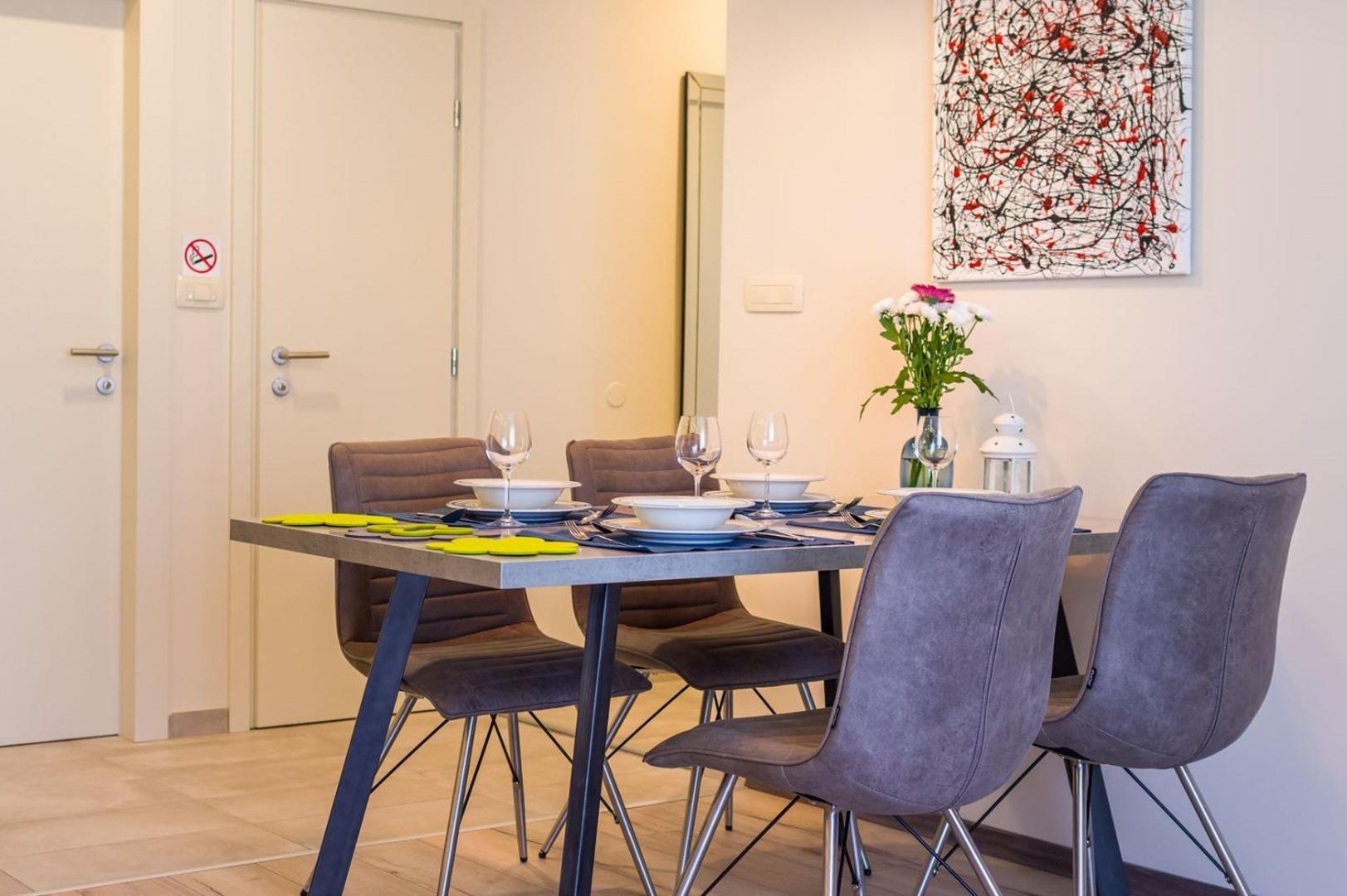 Ema 2Br Apt. In Old Town Centre Zara Esterno foto