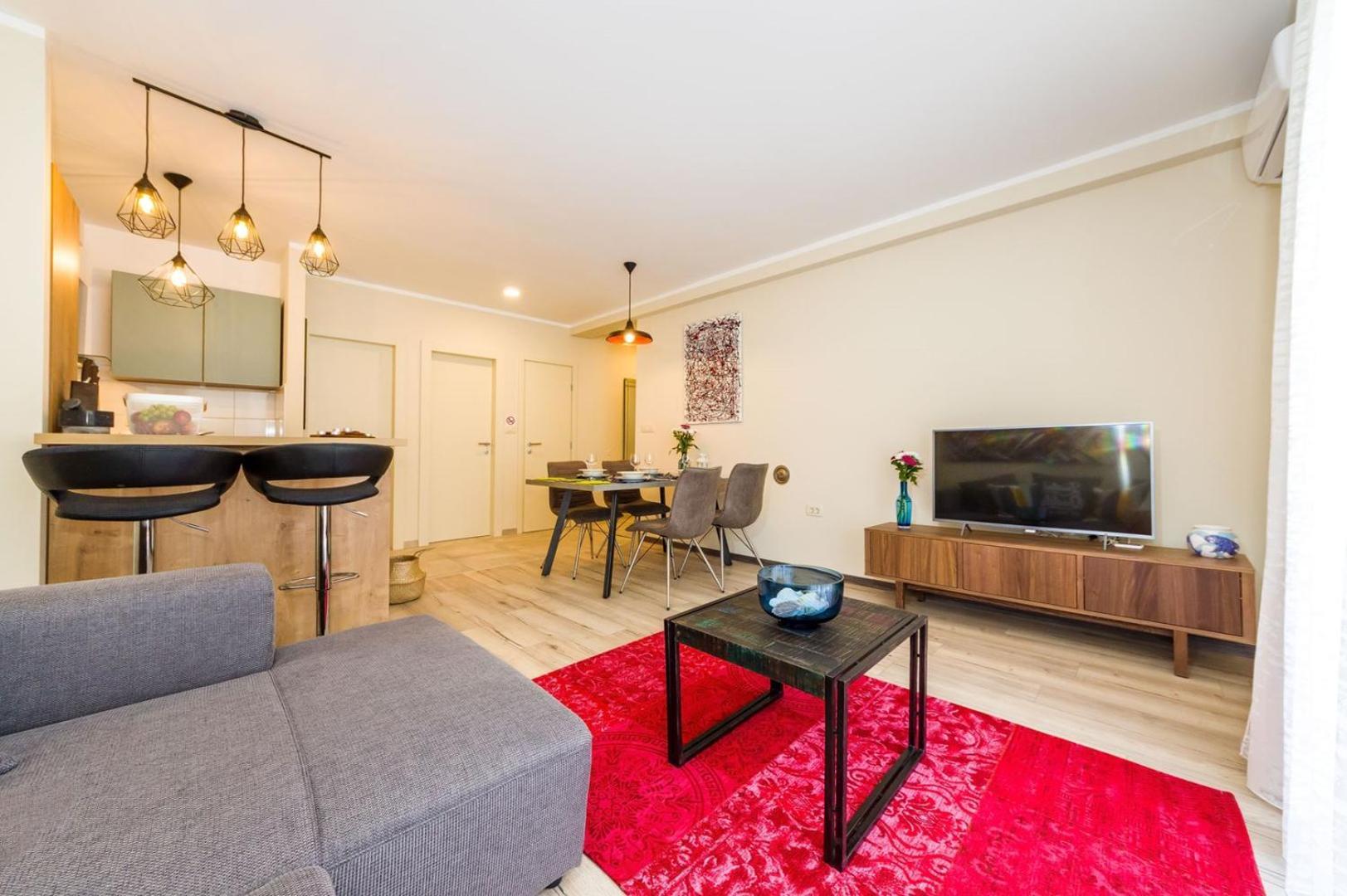 Ema 2Br Apt. In Old Town Centre Zara Esterno foto