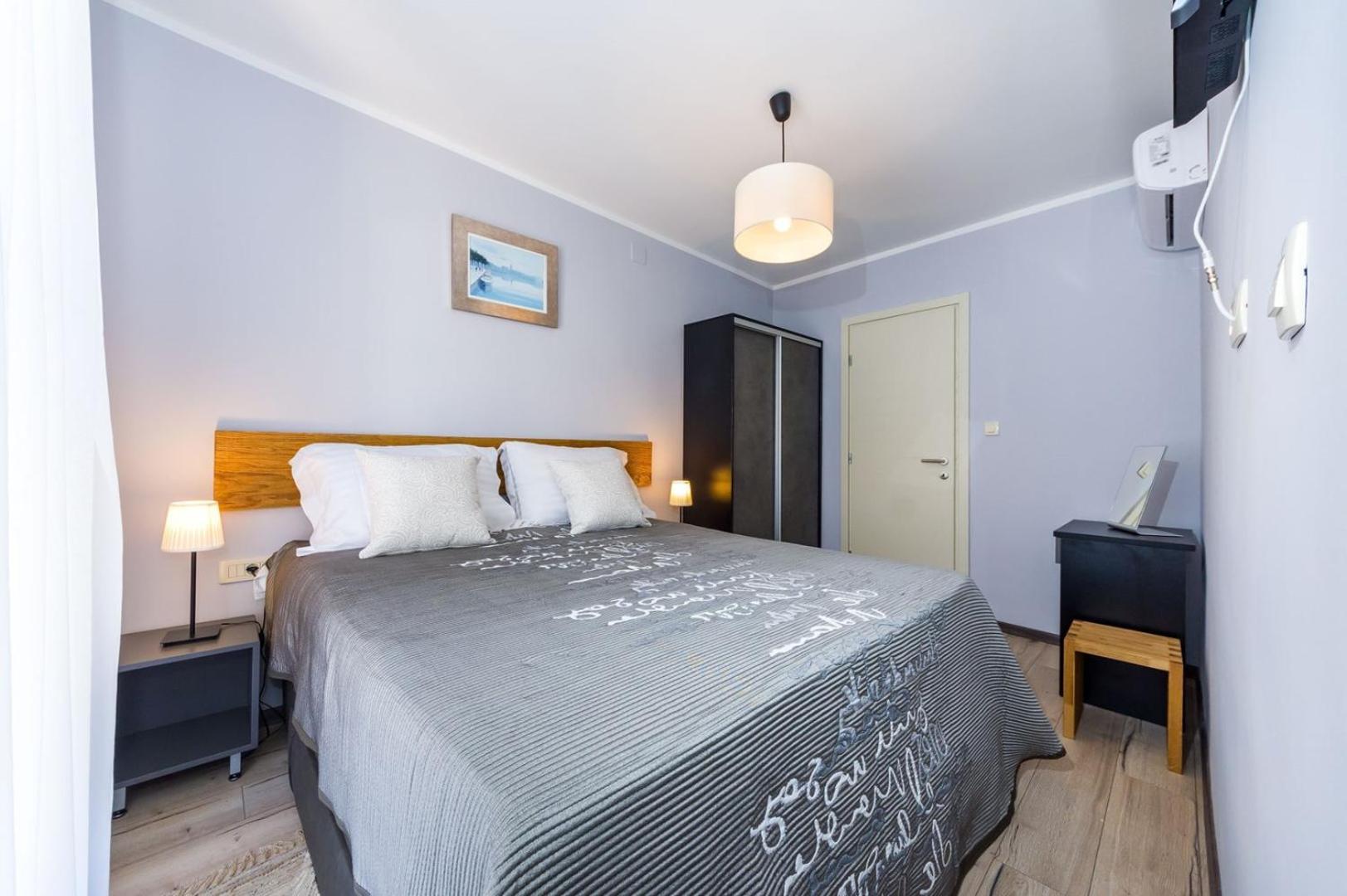 Ema 2Br Apt. In Old Town Centre Zara Esterno foto