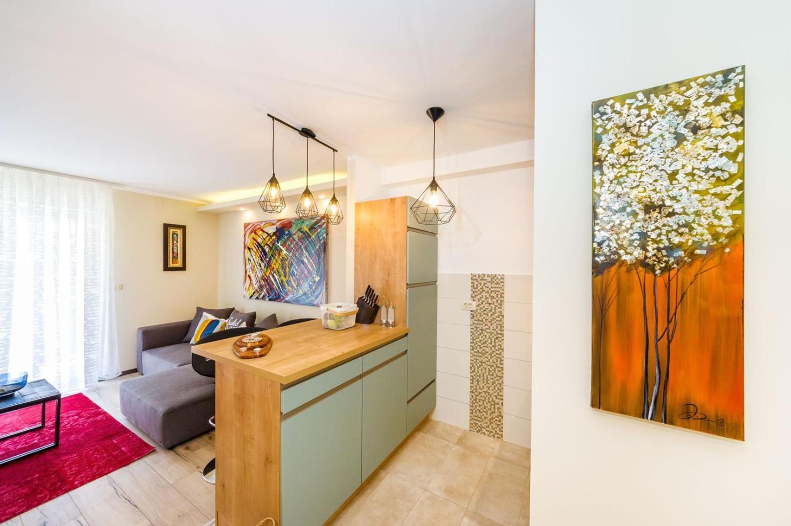 Ema 2Br Apt. In Old Town Centre Zara Esterno foto