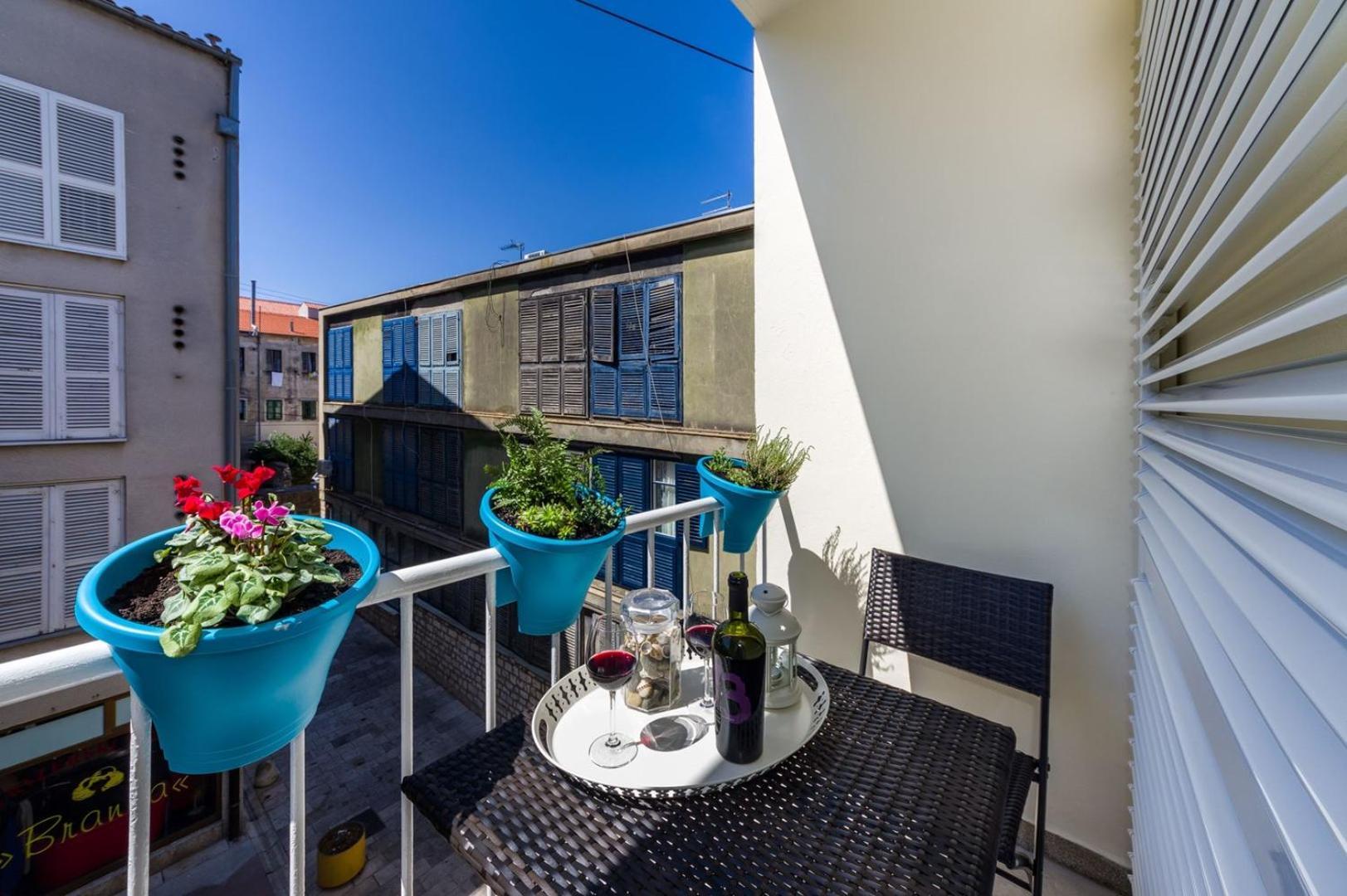 Ema 2Br Apt. In Old Town Centre Zara Esterno foto