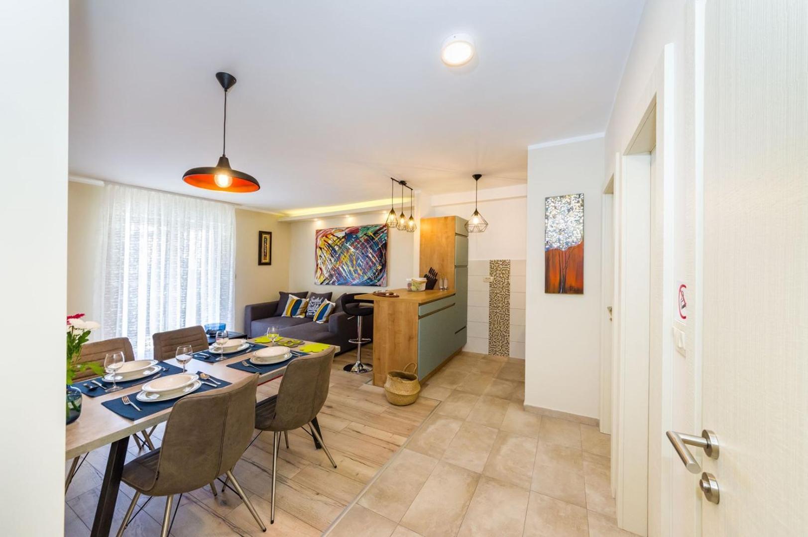 Ema 2Br Apt. In Old Town Centre Zara Esterno foto
