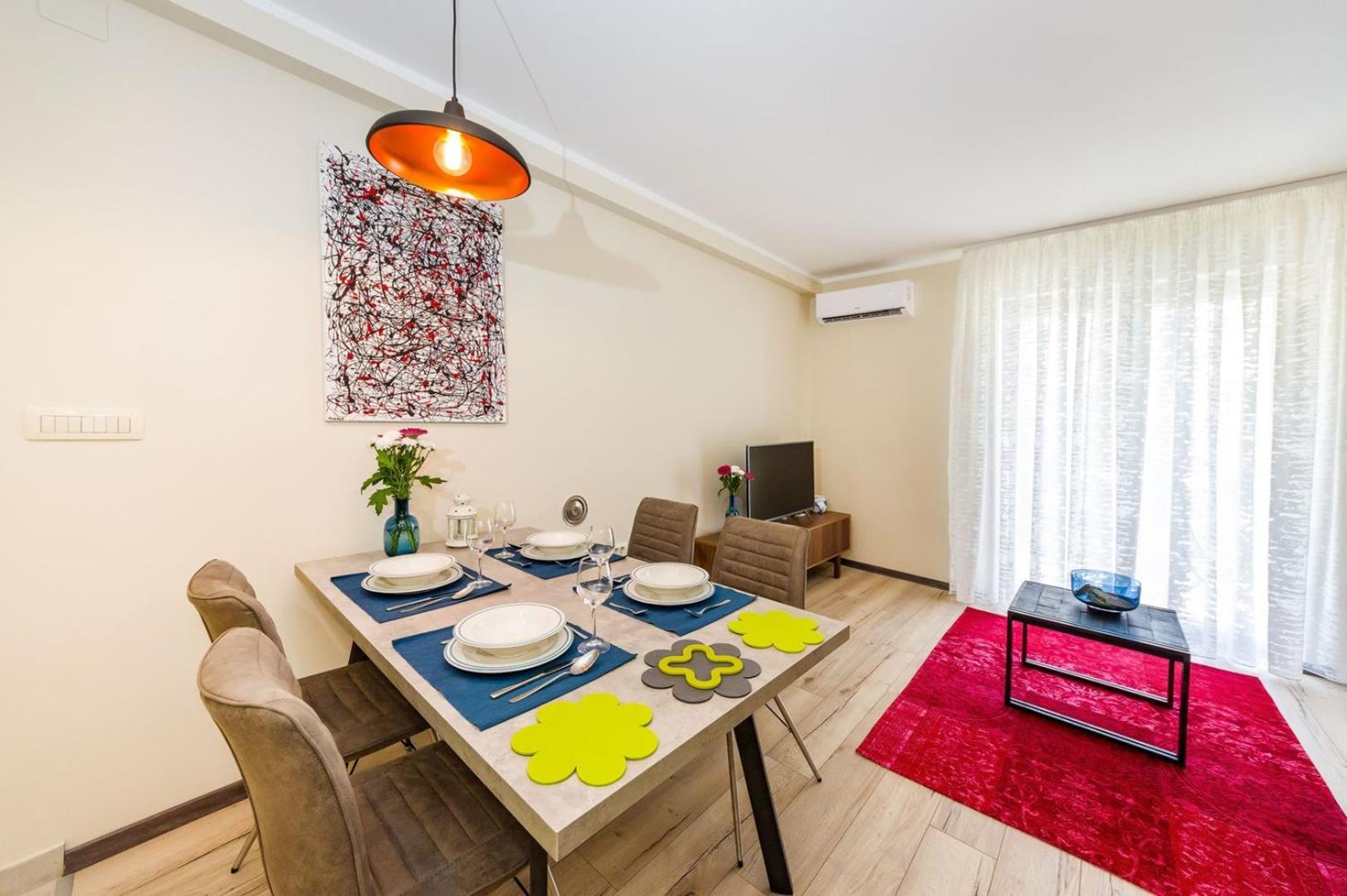 Ema 2Br Apt. In Old Town Centre Zara Esterno foto