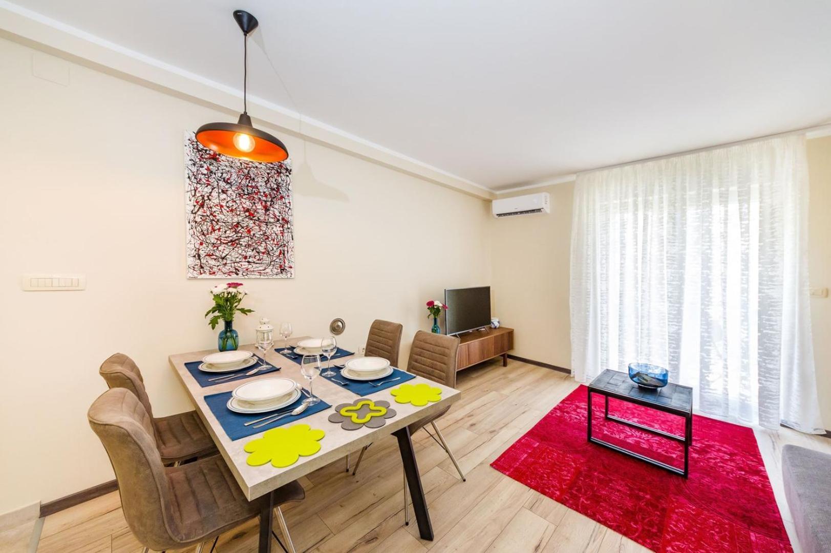 Ema 2Br Apt. In Old Town Centre Zara Esterno foto