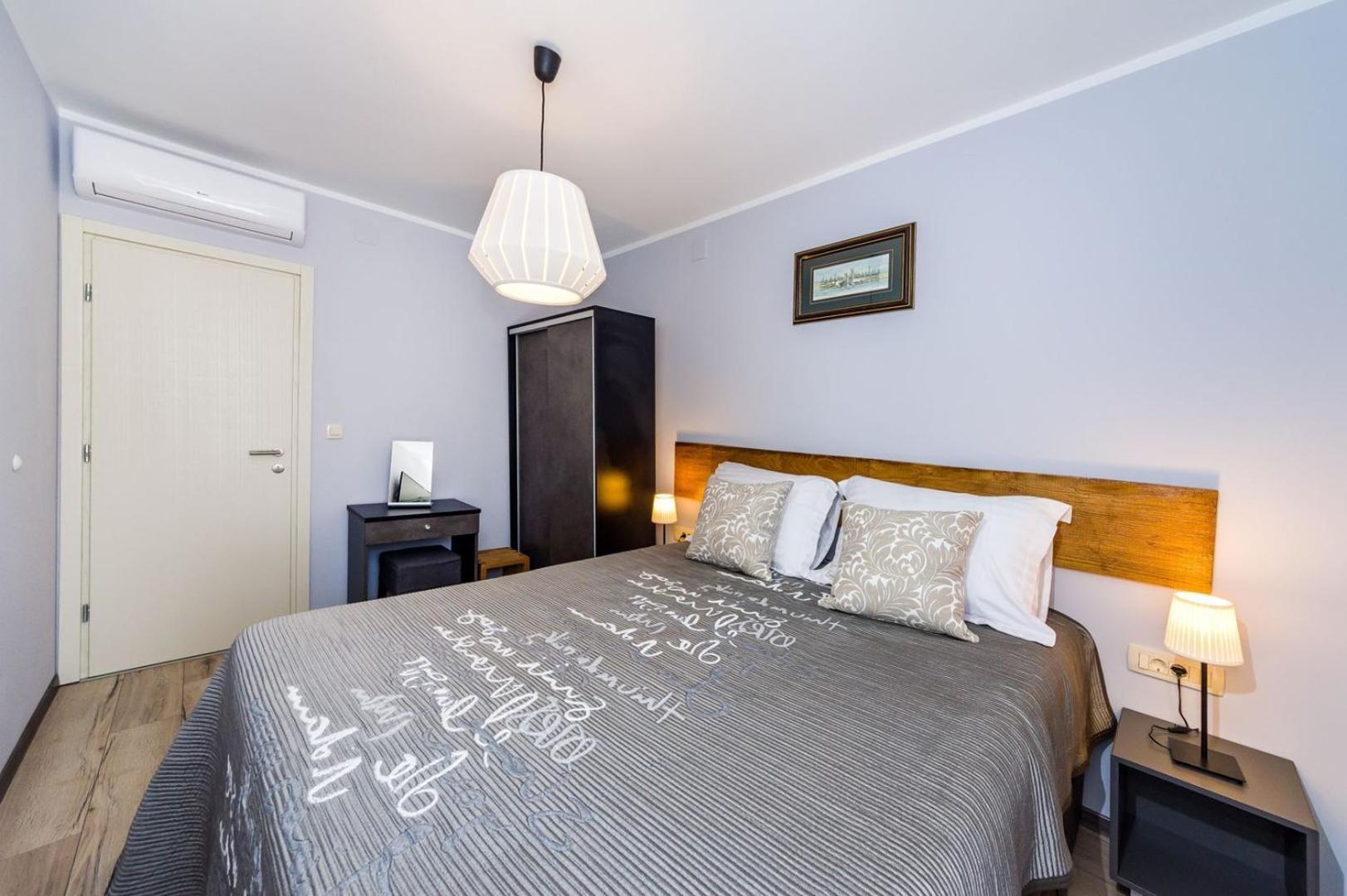 Ema 2Br Apt. In Old Town Centre Zara Esterno foto