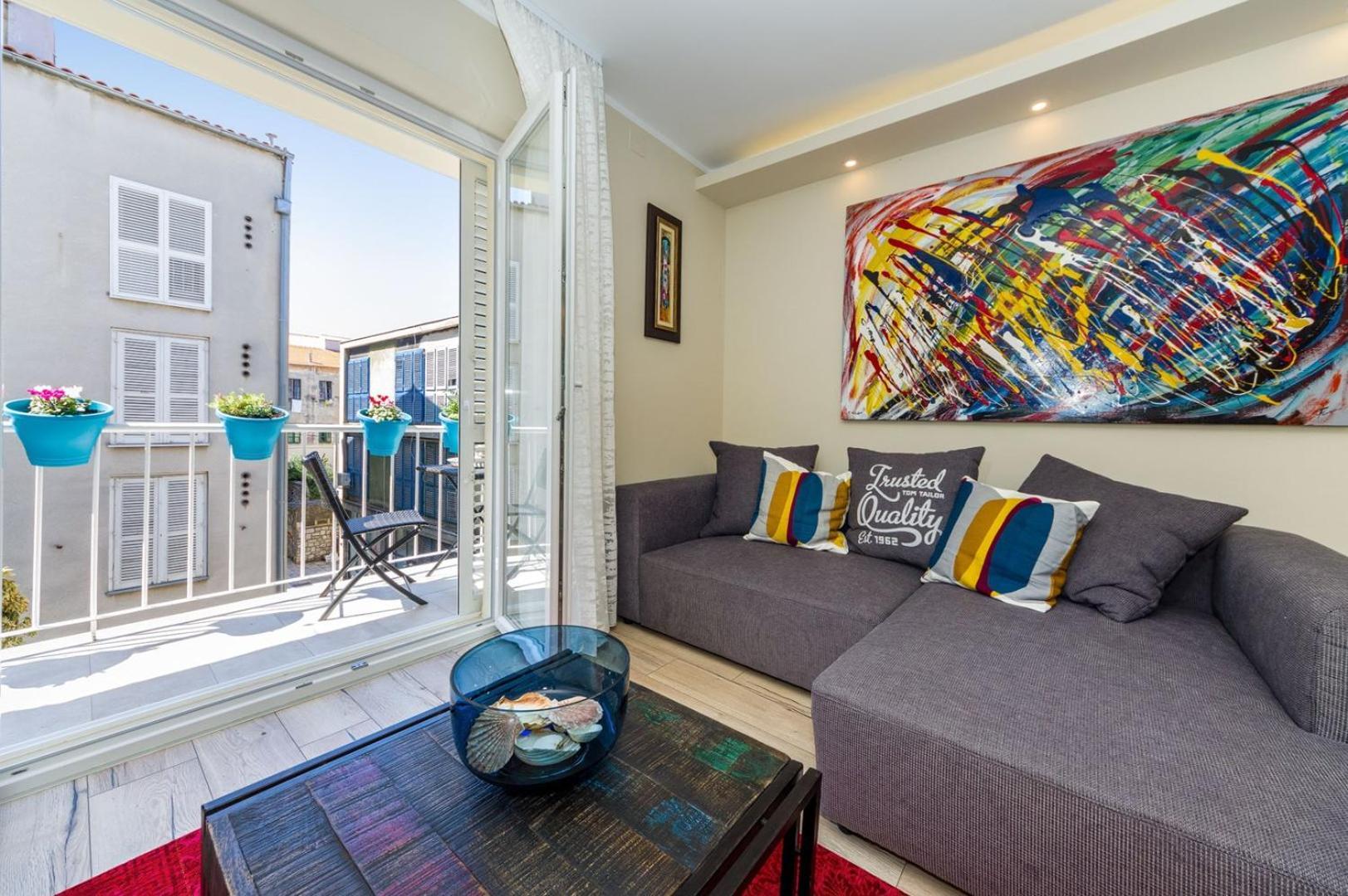 Ema 2Br Apt. In Old Town Centre Zara Esterno foto