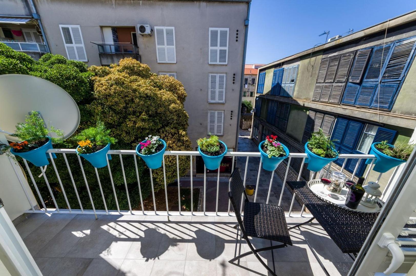 Ema 2Br Apt. In Old Town Centre Zara Esterno foto